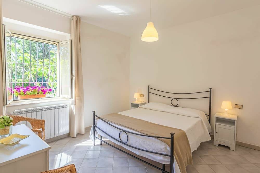 Beautiful private villa for 9 people with Wifi, private pool, Tv, terrace, pets allowed and park... in Campobasso Province