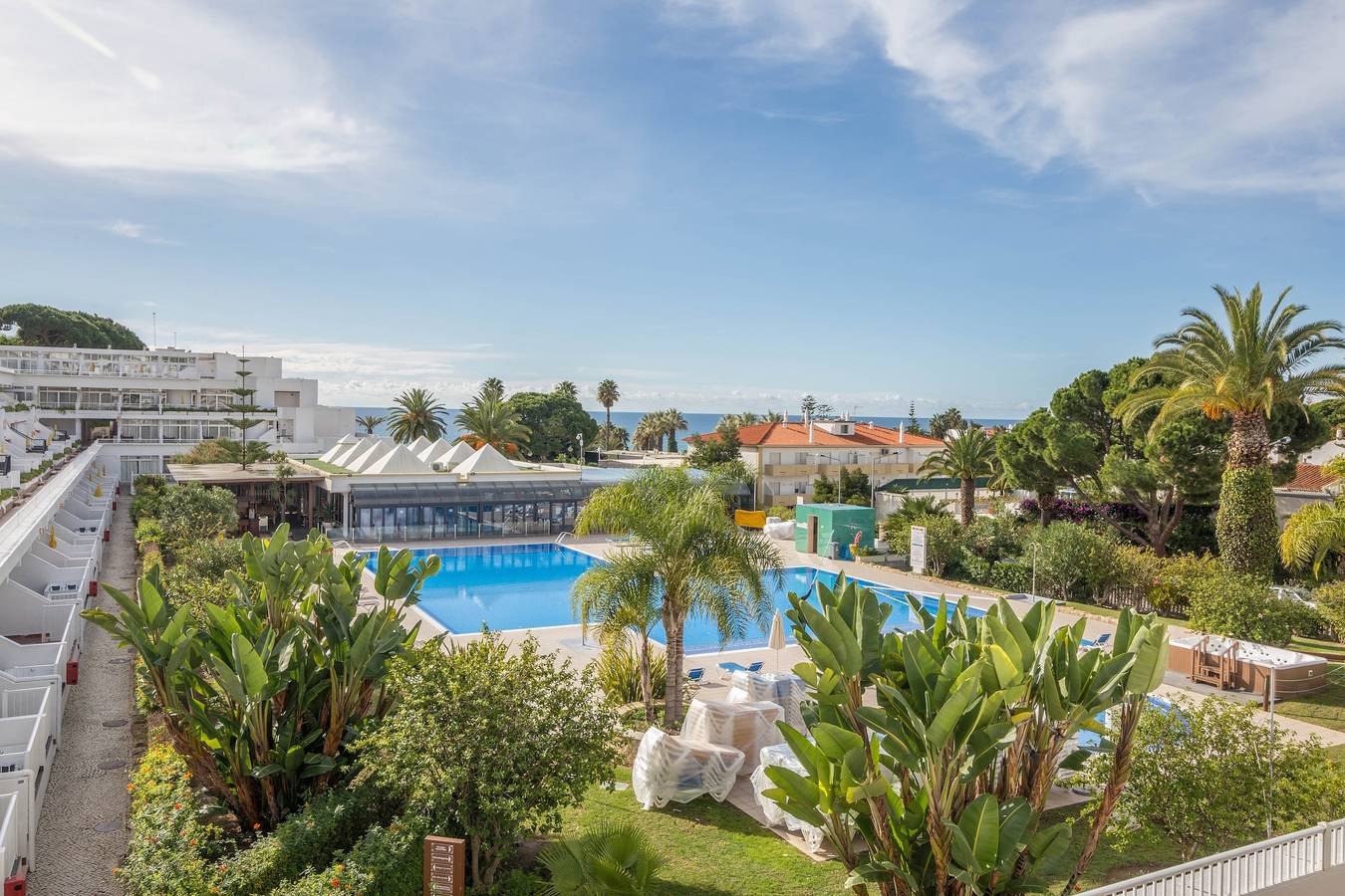 Ganze Wohnung, Ferienwohnung 'Apartamento no Clube Praia da Oura' mit Meerblick in Praia da Oura, Albufeira