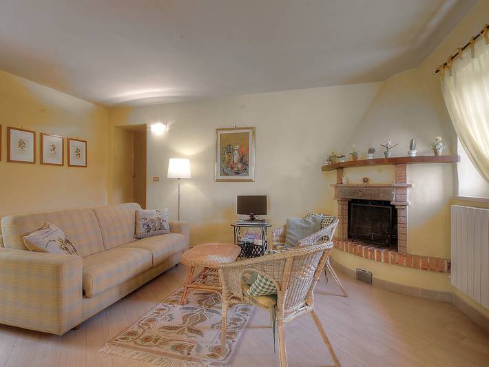 Location de vacances pour 6 personnes, avec terrasse ainsi que vue et jardin à Volterra - 4