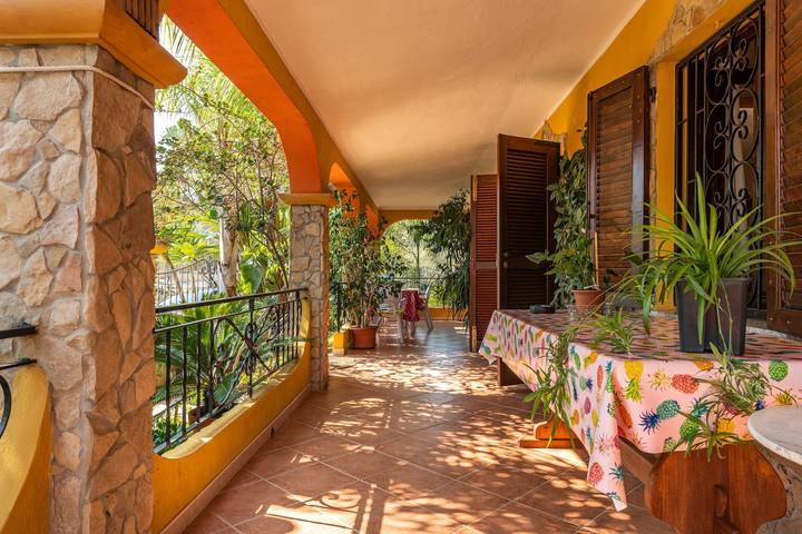 Appartamento intero, Appartamento "Casa Mallus" Con Vista Montagna, Balcone, Giardino, Terrazza e Grill in Olia Speciosa, Castiadas
