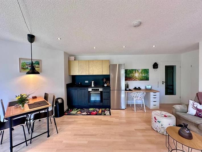 Ferienwohnung für 2 Personen, mit Terrasse und Garten sowie Ausblick in Rickenbach
