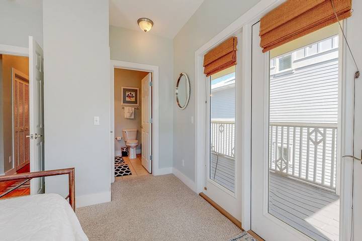 Vacation rental for 12 people, with pool and balcony in Alys Beach