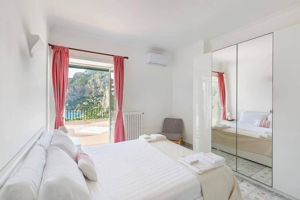 Villa in Capri Terrazza Tragara private pool in Capri, Naples Province