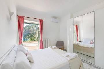 Villa for 13 People in Capri, Tyrrhenian Coast Campania, Photo 3