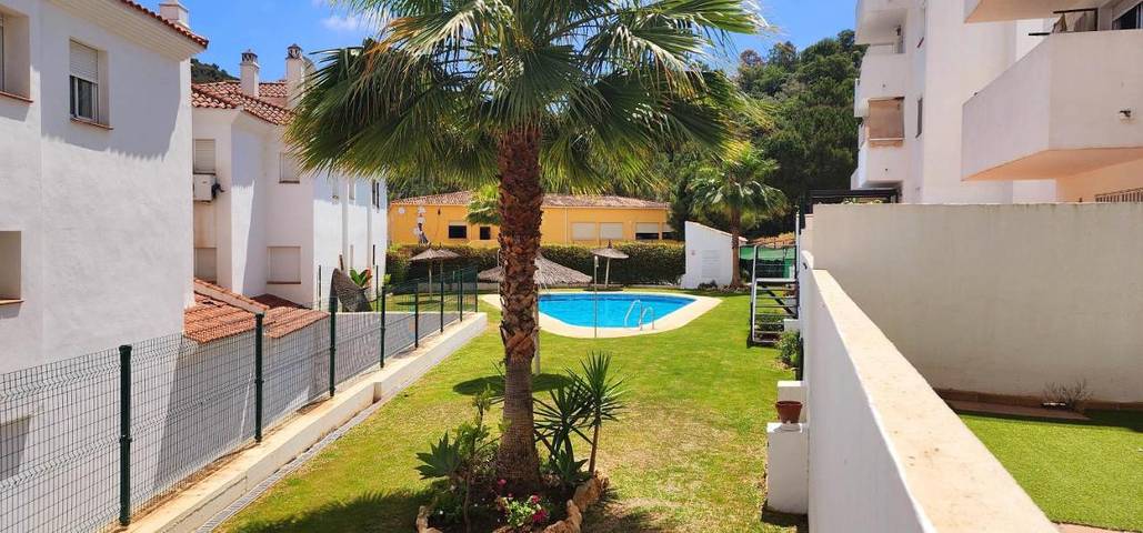 Ferienwohnung für 5 Personen, mit Garten und Ausblick sowie Pool - 1