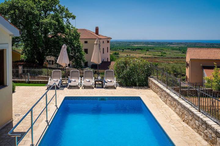Casa vacanza per 6 persone, con Terrazza e Giardino nonché Piscina a San Marco