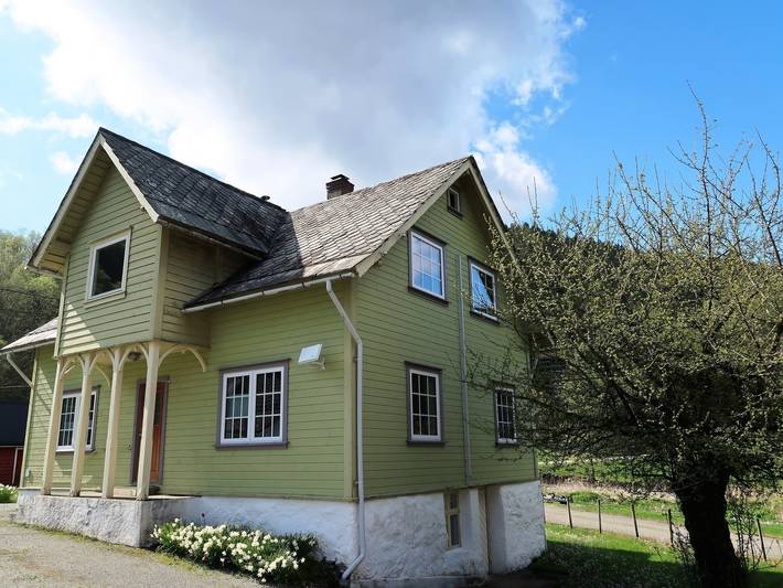 Ferienhaus für 8 Personen, mit Terrasse und Garten auf Tysnes