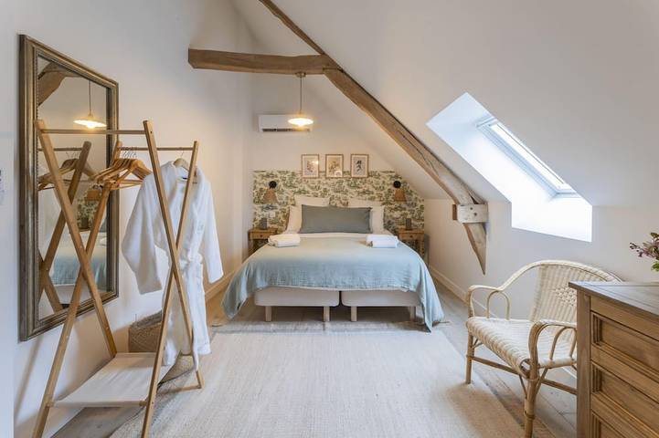 Location de vacances pour 10 personnes, avec jardin ainsi que piscine et terrasse à Cricquebœuf - 2