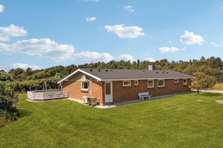 Ferienhaus für 8 Personen, mit Sauna und Garten, mit Haustier in Klegod