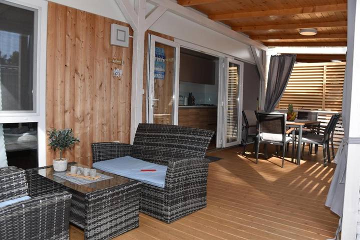 Camping für 5 Personen, mit Garten und Ausblick in Biograd na Moru - 4