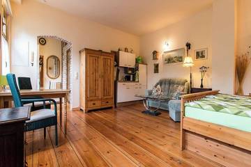 Ferienwohnung für 3 Personen, mit Garten in Babelsberg