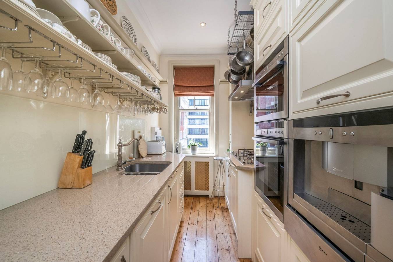 Entire apartment, The Grand Old Boy - Marylebone - by Frankie Says in London, South East England