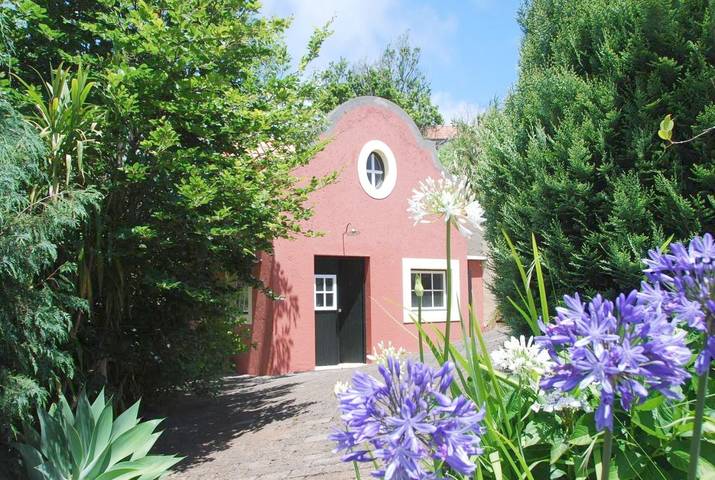 Maison d’hôte pour 2 personnes, avec Balcon et Terrasse ainsi que Jardin et Piscine à Paul Do Mar