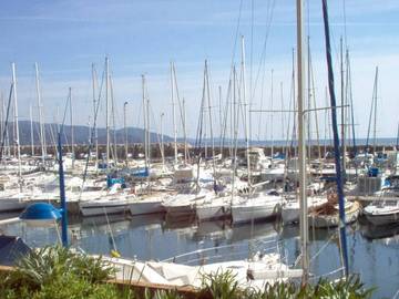 Gîte pour 4 personnes, avec piscine et terrasse dans Port de Bormes les Mimosas