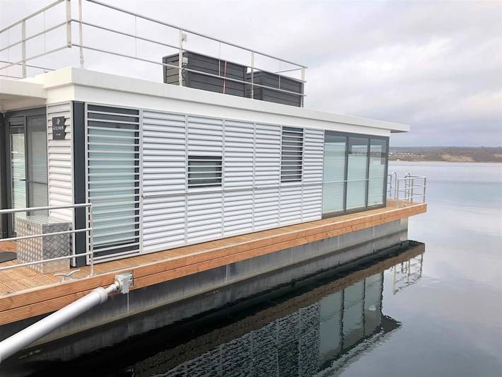 Hausboot für 4 Personen, mit Terrasse in Saale-Unstrut
