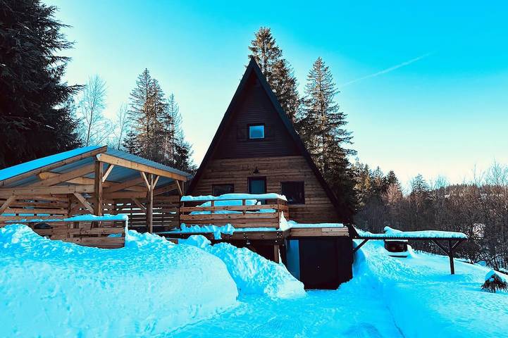 Chalet pour 5 personnes, avec Jacuzzi ainsi que Terrasse et Jardin