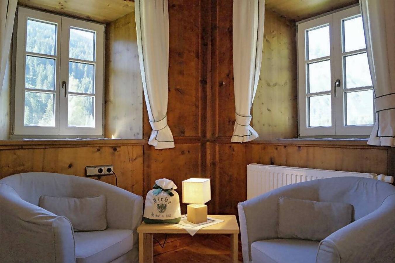 Ganze Wohnung, Ferienwohnung 'Widum Obernberg Nikolaus Bergsuite' mit Bergblick, Gemeinschaftsterrasse und Wlan in Stubaier Alpen, Obernberg am Brenner