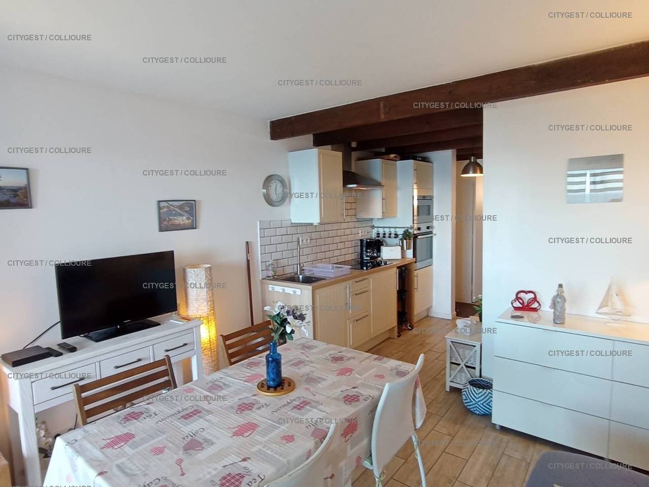 Ganze Wohnung, Renovierte F2-Wohnung, Meerblick, 50m vom Strand, Port-Vendres in La Côte Vermeille, Port-Vendres