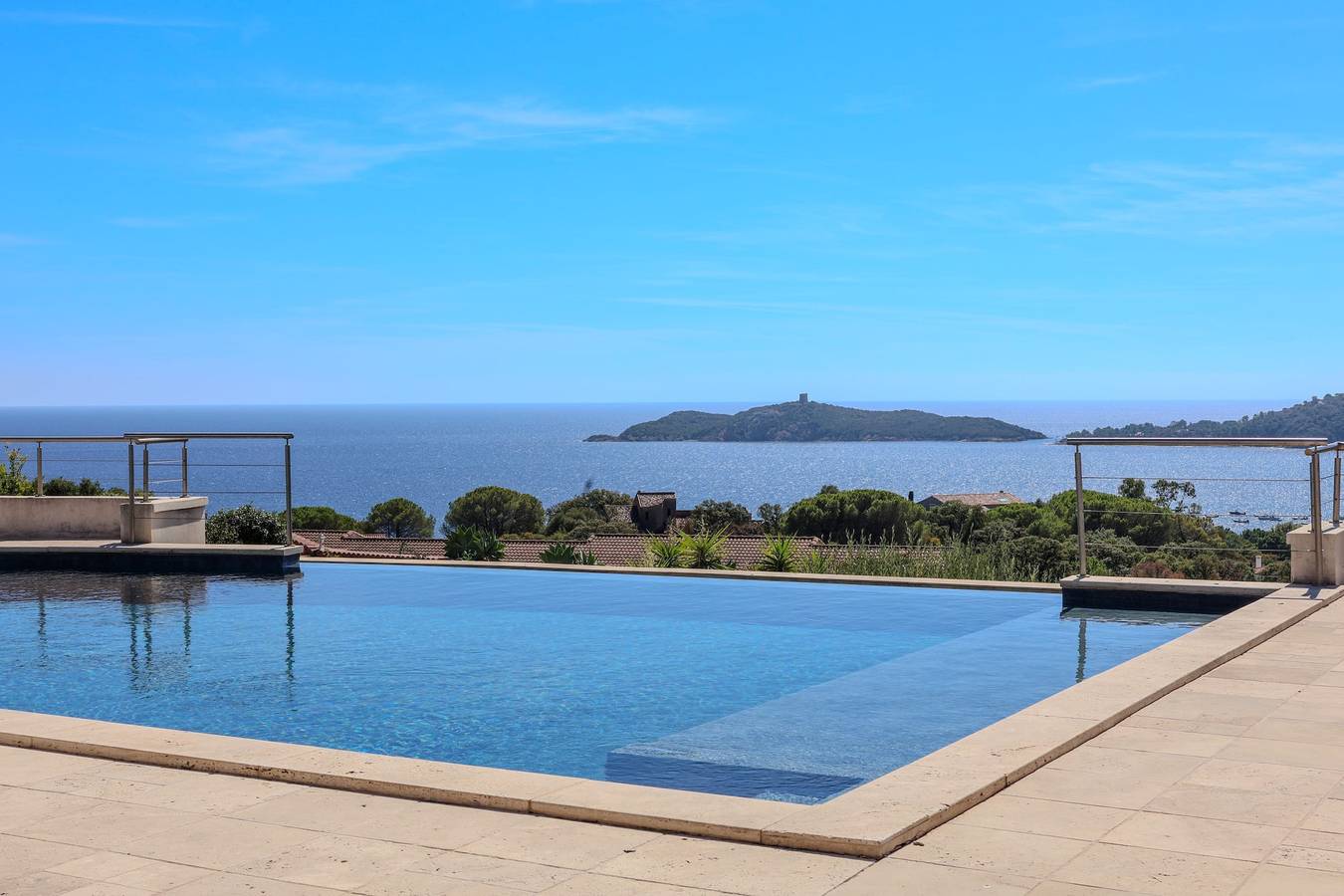 Villa für 14 Personen mit Balkon in Pinarellu, Zonza