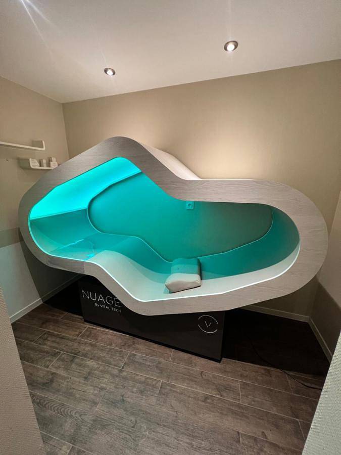 Hôtel pour 2 personnes, avec jacuzzi ainsi que sauna et jardin à Tournus - 4