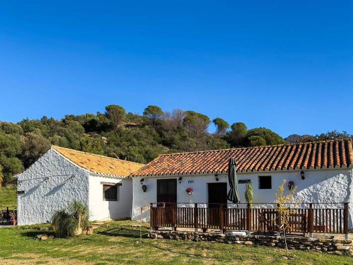 Casa rural para 3 personas, con vistas además de piscina y jardín, Se admiten mascotas en Casares - 2