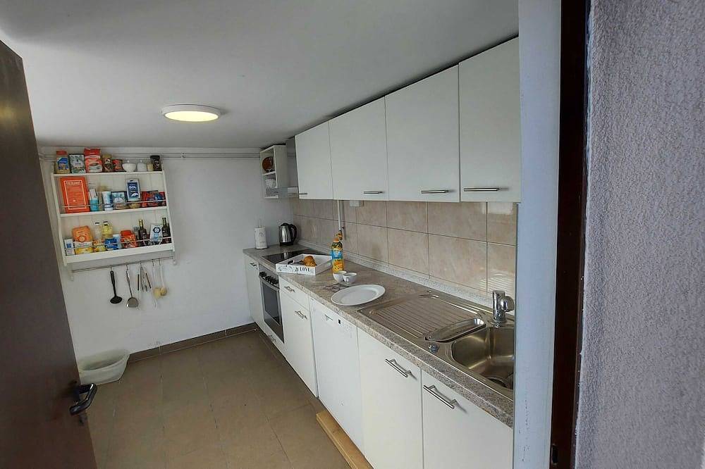 Holiday Home Gračec - Three Bedroom Holiday Home with swimming pool in Zagreb und Umgebung