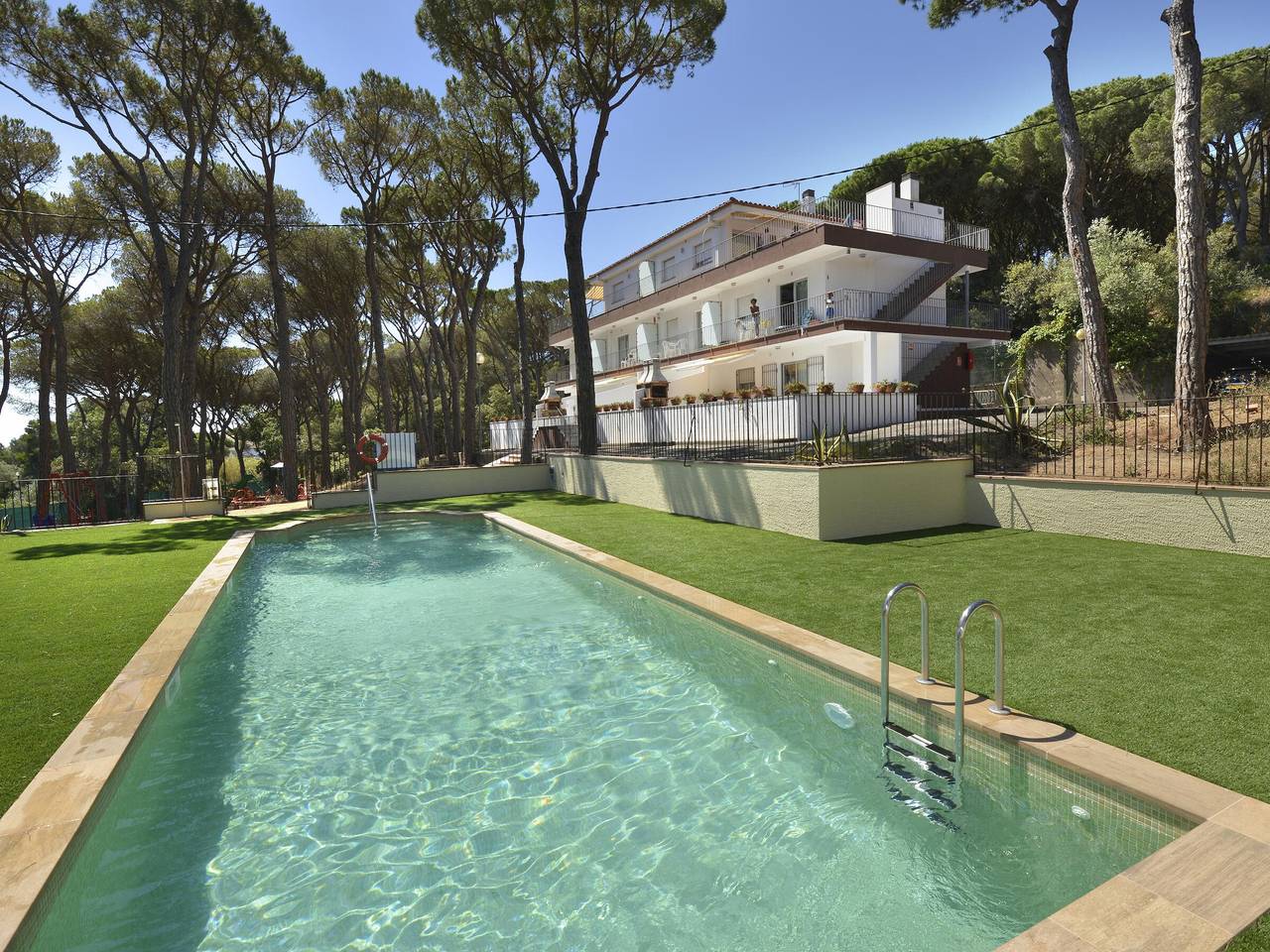 Ganze Wohnung, Calella de Palafrugell: Appartement 2 Chambres avec Piscine Commune, Proche Plages, Terrasse et Wi-Fi in Calella de Palafrugell, Palafrugell