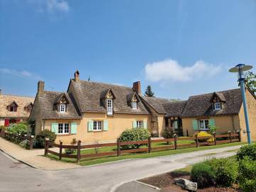 Location de vacances pour 7 personnes, avec vue ainsi que jardin et terrasse dans Soulitré