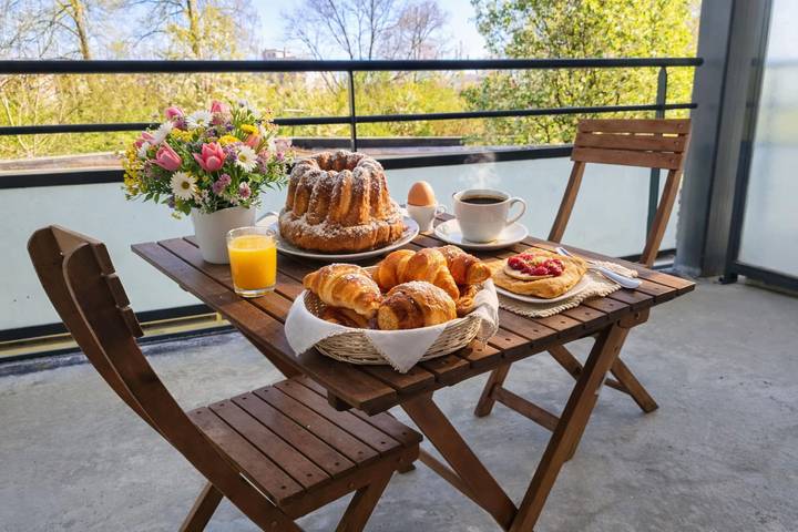 Ferienwohnung für 4 Personen, mit Balkon und Terrasse in Straßburg