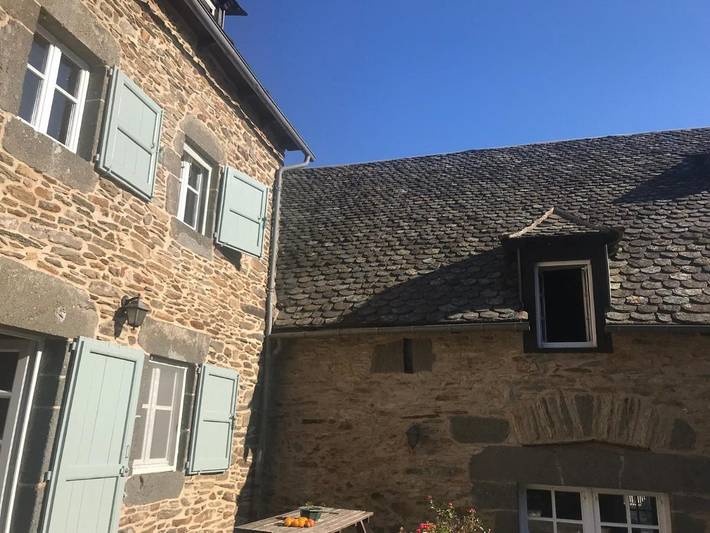 Location de vacances pour 12 personnes, avec terrasse ainsi que piscine et vue à Montpeyroux (Midi-Pyrénées) - 3