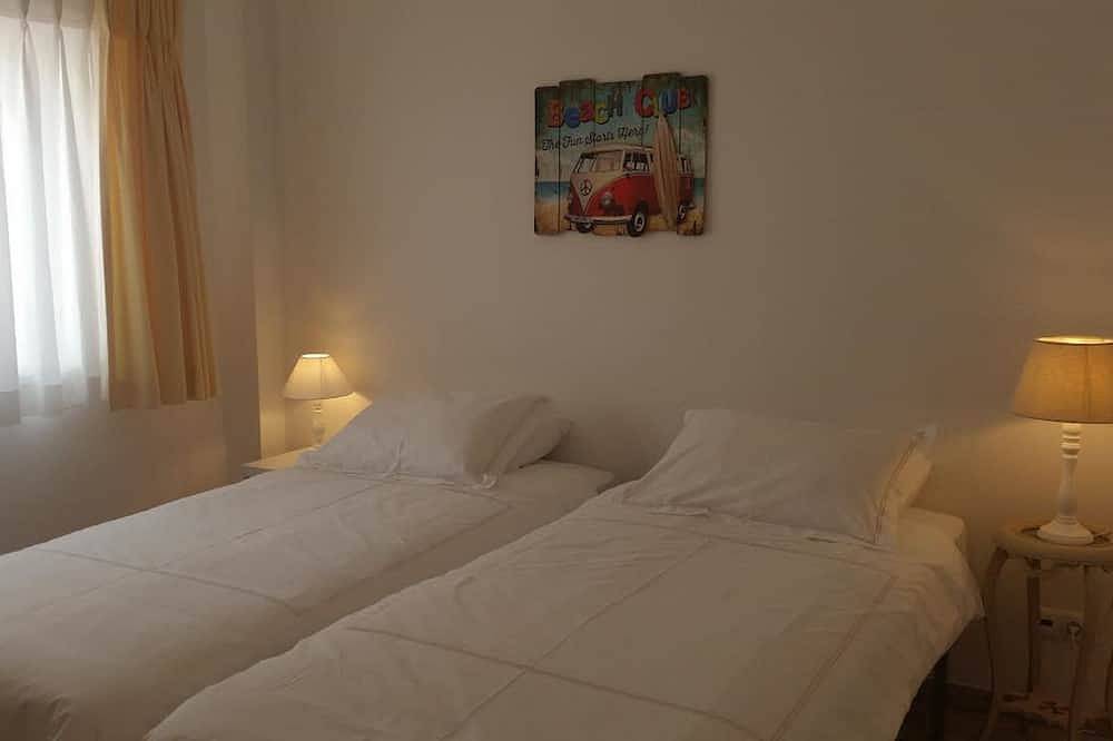 Haus mit Meerblick und Naturpark, privater Pool .Last Minute in Raposeira, Vila do Bispo e Raposeira