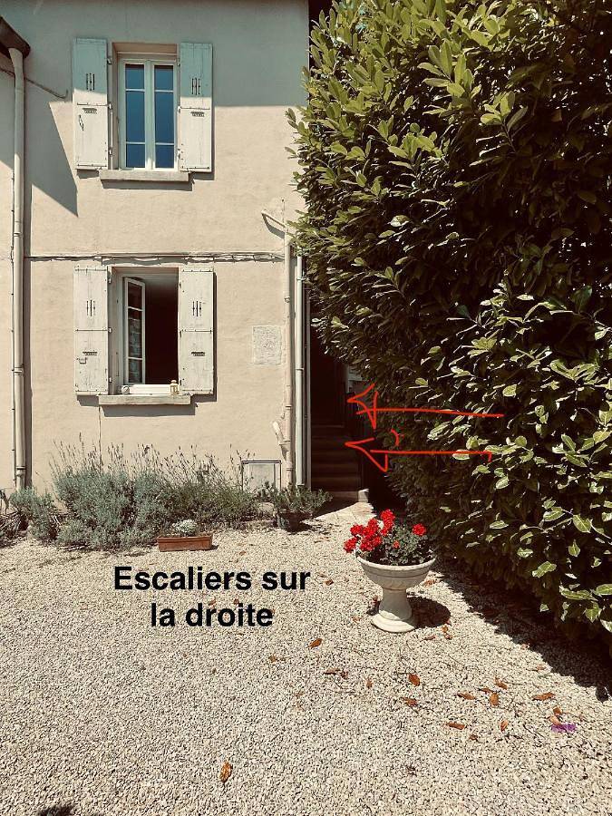 Appartement entier, Location La Ferté, calme et proximité centre ville classé 3 Étoiles in Lons-le-Saunier, Jura