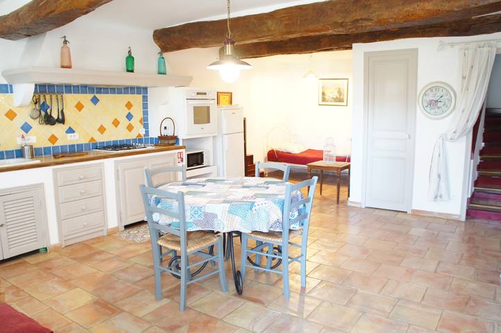 Gîte pour 3 personnes, avec piscine