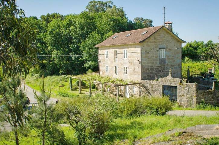Casa rural para 4 personas, con Terraza y Jardín en Boiro
