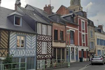 Gîte pour 6 personnes, avec jardin à Bonnebosq