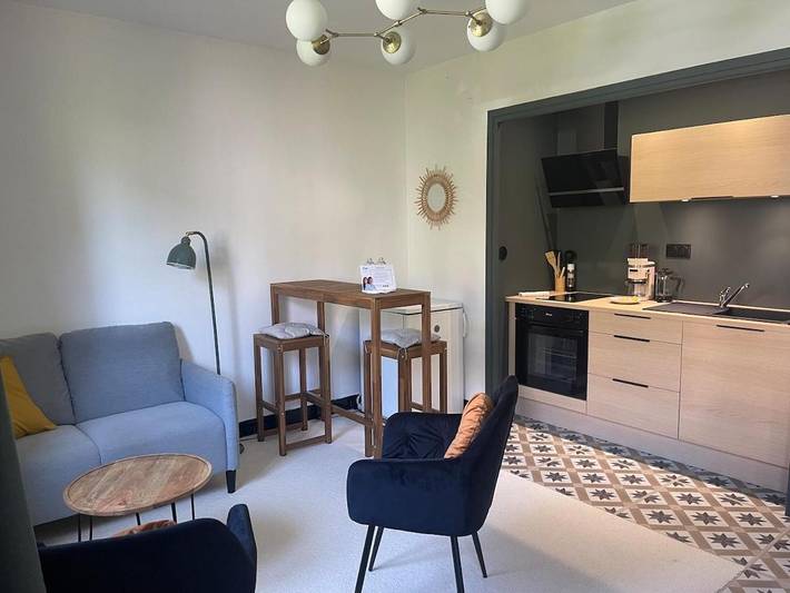 Gîte pour 2 personnes, avec vue et jardin à Beaumont (Puy-de-Dôme)