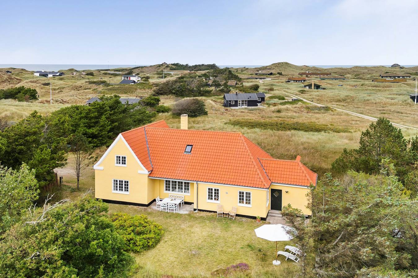 Historisk hus ved Råbjerg Mile og Vesterhavet in Skagen, Tannis Bugt