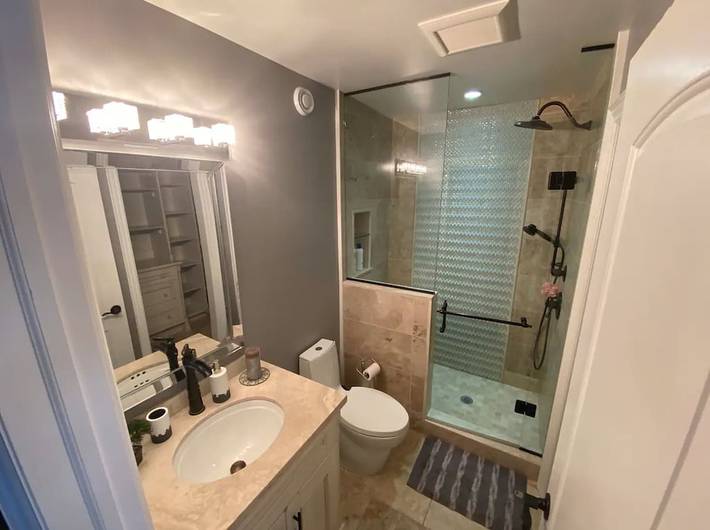 Glamping for 25 people, with hot tub and garden in Ontario