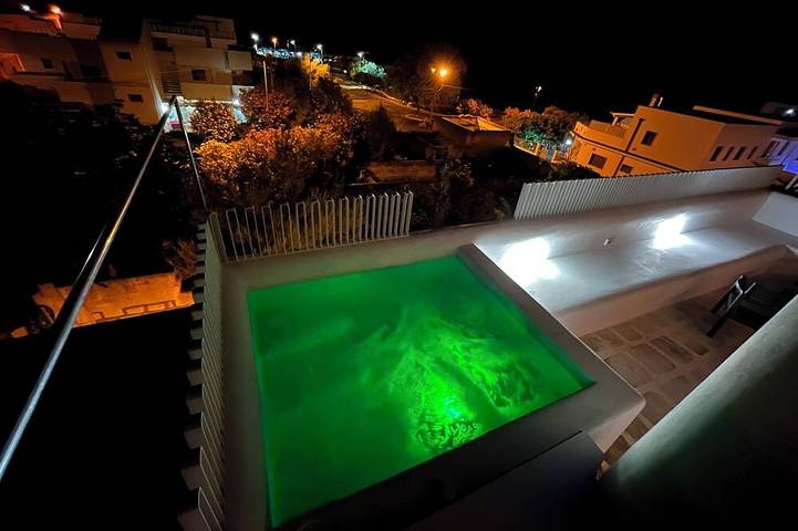 Apartahotel para 5 personas, con balcón en Apulia