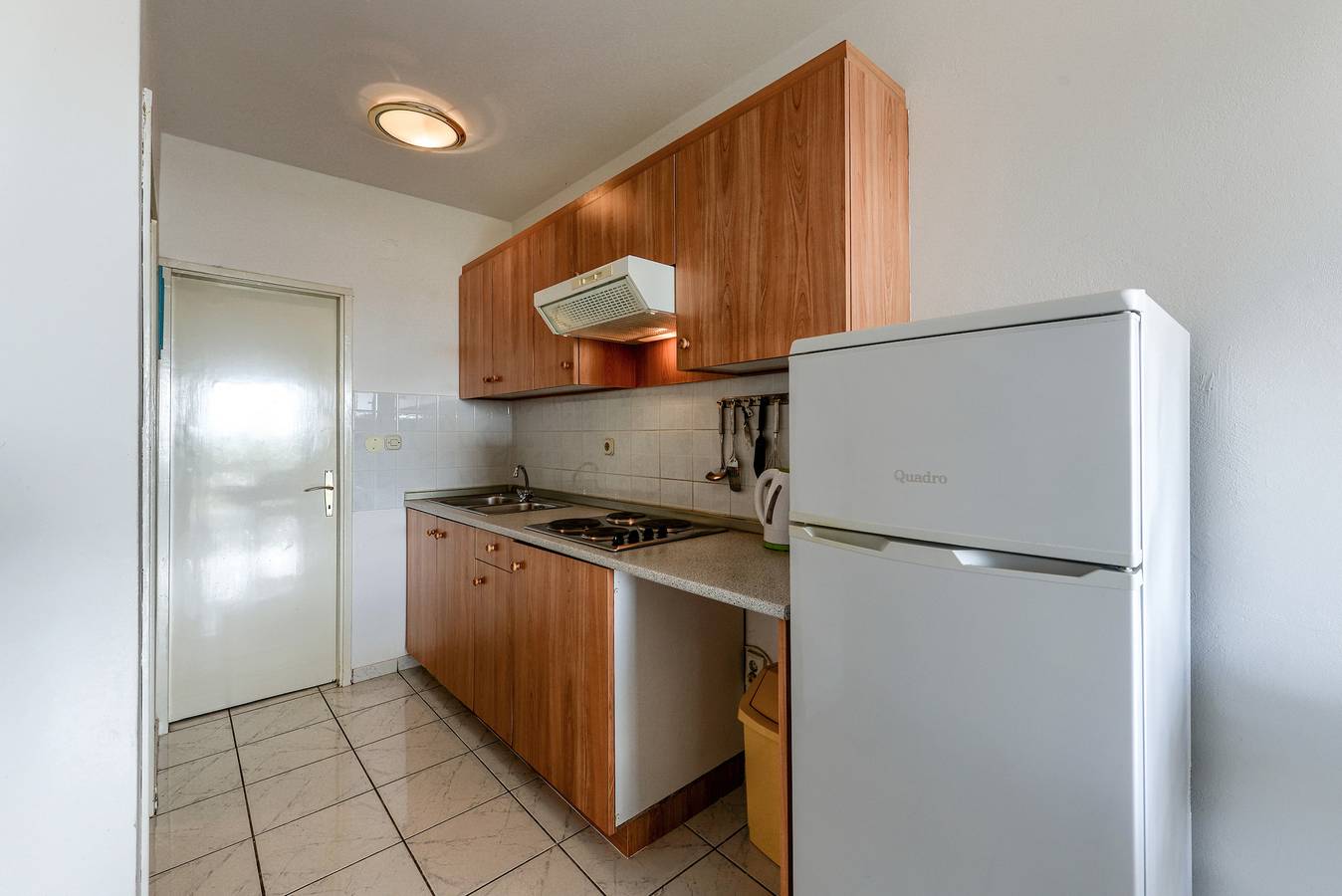 Ganze Ferienwohnung, Wohnung für 2+3 Personen mit Privatsphäre in Ljubac, Zadar