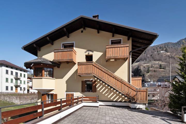 Gîte pour 5 personnes, avec balcon dans Vénétie