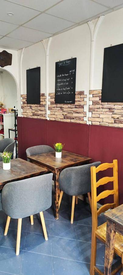 Hôtel pour 2 personnes, avec terrasse, animaux acceptés à Saint-Sauveur-sur-Tinée - 4