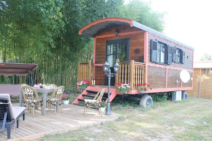 Gîte pour 5 personnes, avec jacuzzi et sauna ainsi que jardin et piscine à Beaupouyet - 2