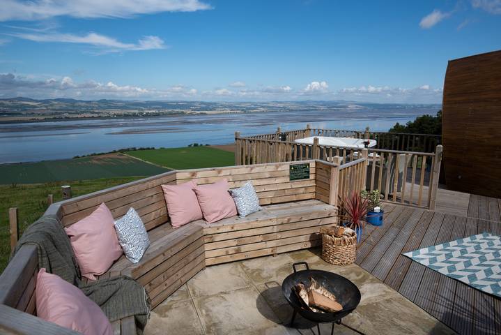 Log cabin for 2 people, with Ocean view and Balcony as well as Hot tub and Terrace in Fife region