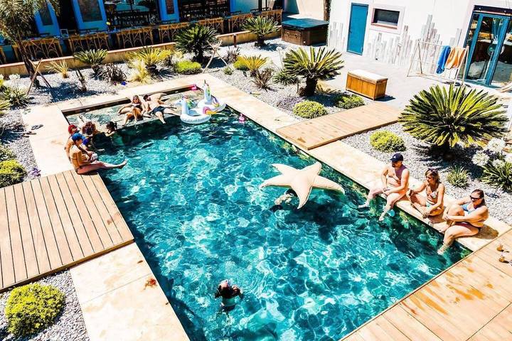 Location de vacances pour 18 personnes, avec jacuzzi ainsi que piscine et terrasse à Camélas - 3
