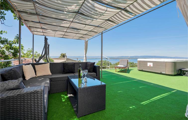 Ferienhaus für 8 Personen, mit Terrasse und Garten in Baska Voda - 4