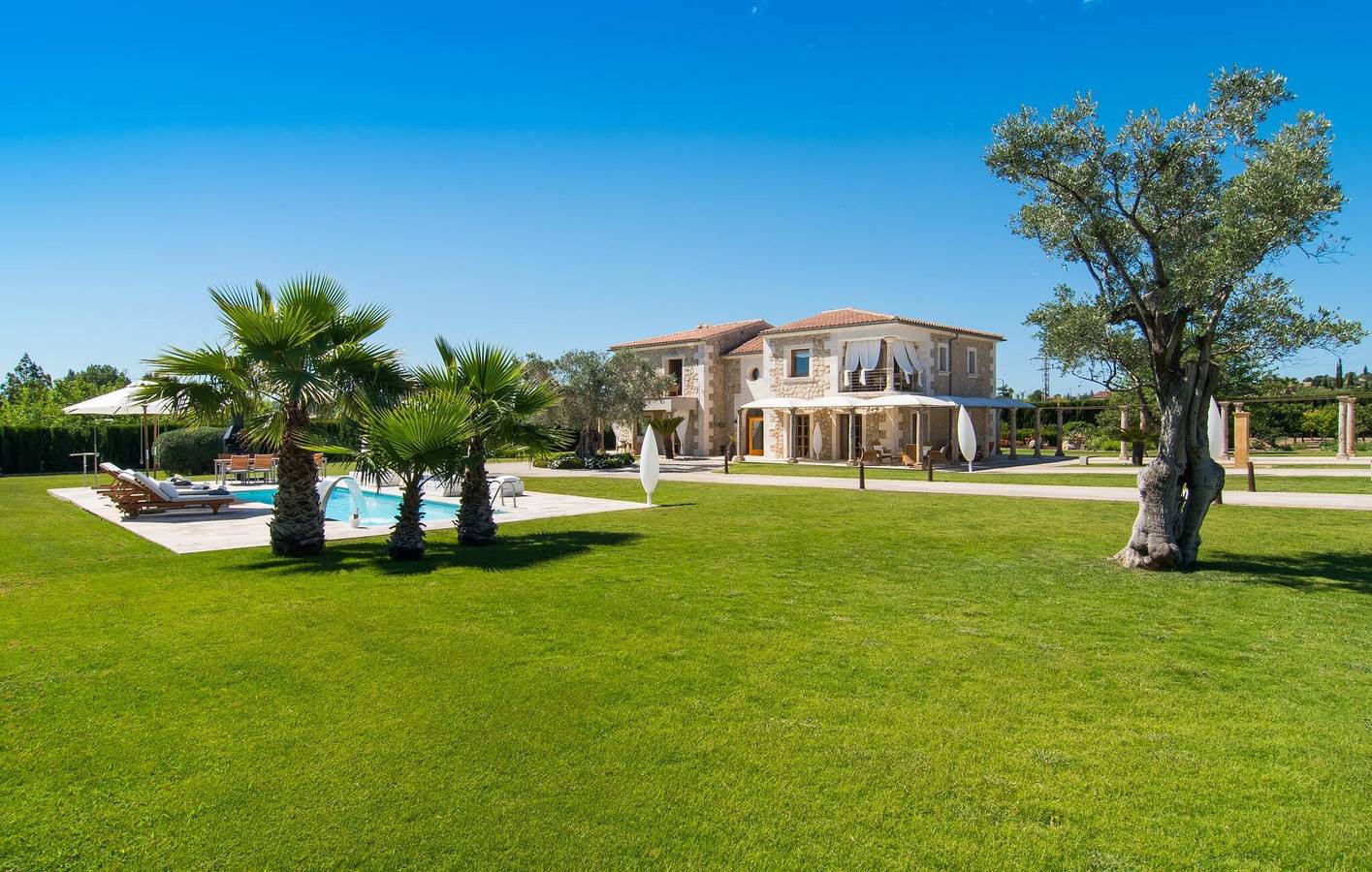 Modernes Apartment mit Pool 2km vom Zentrum von Selva in Selva, Mallorca Inselmitte