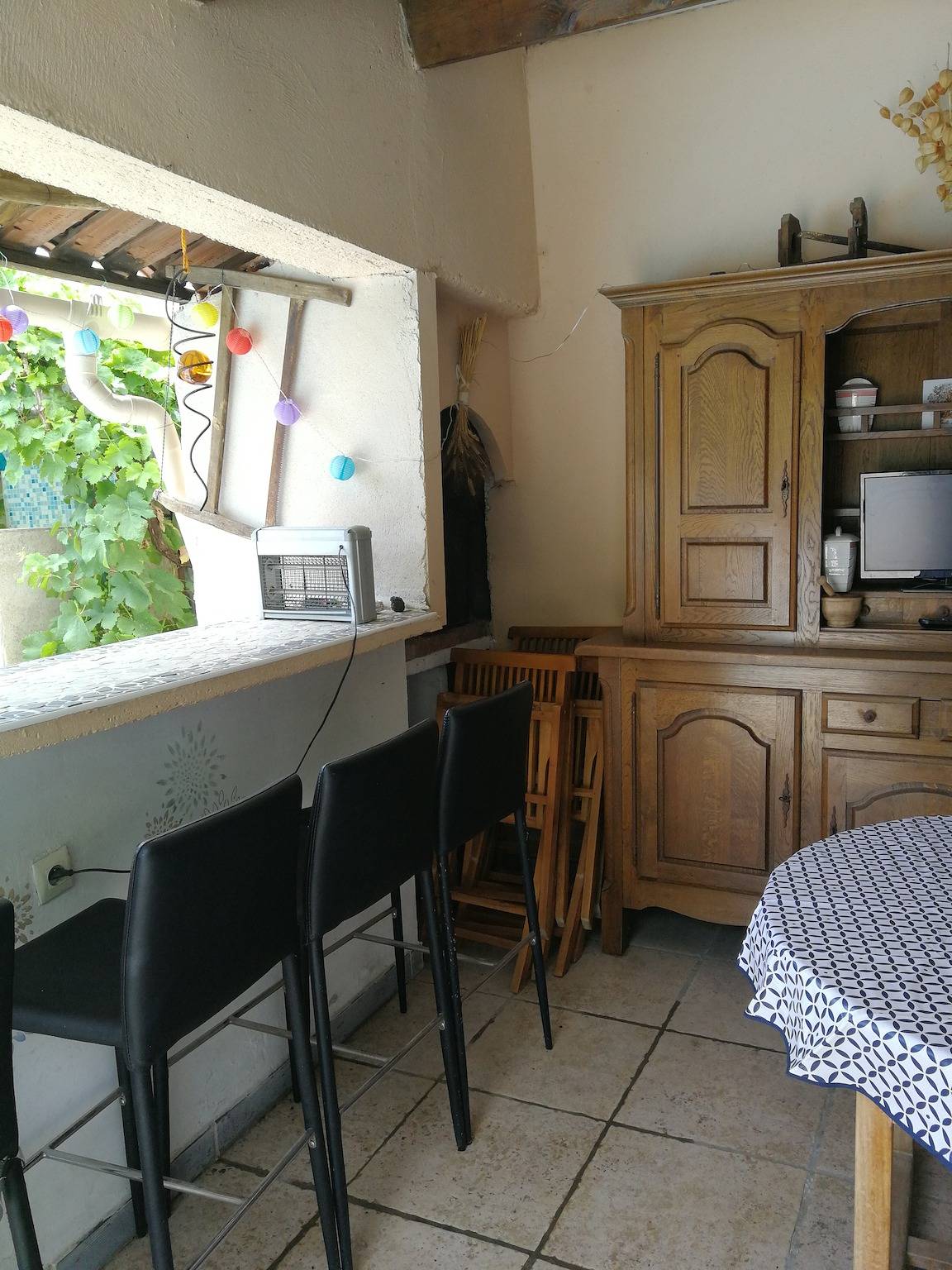 Appartement entier, Appartement charmant proche d'Avignon avec piscine privée in Le Pontet, Vaucluse