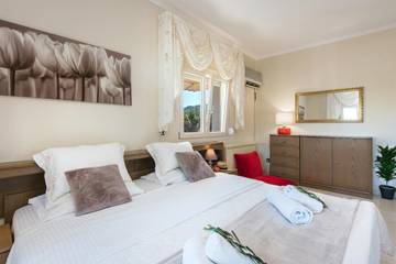 Holiday Rental for 10 People in Kavos, Corfu, Photo 4