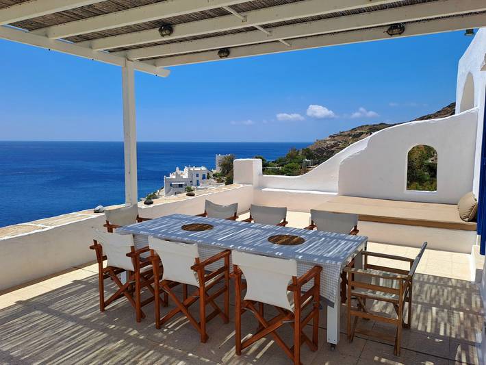Location de vacances pour 10 personnes, avec vue sur l’océan ainsi que balcon et jardin dans Chora (Ios) - 3